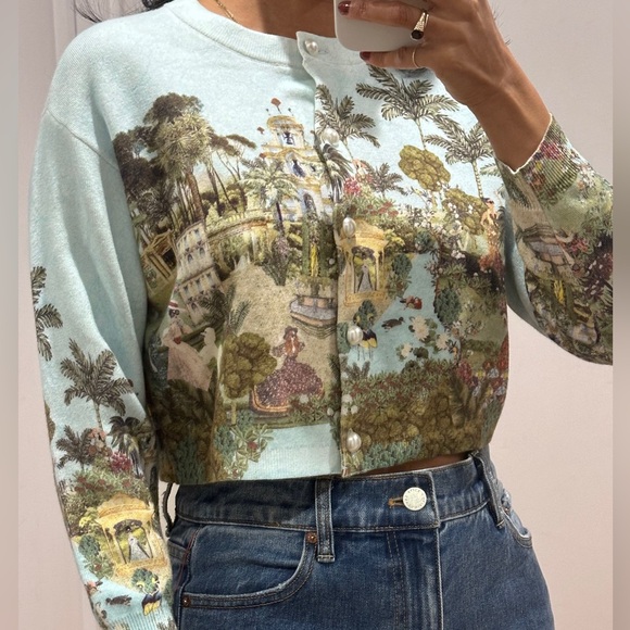 Alice and Olivia cropped Sweater. Size small - Picture 2 of 7